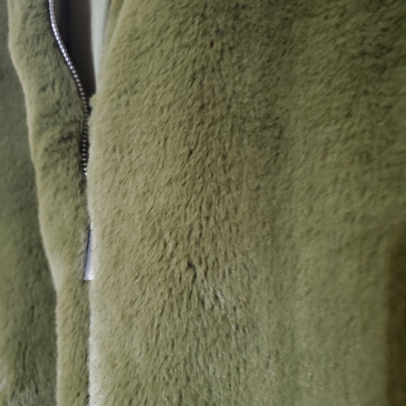 Zara Faux Fur Jacket in Mid Khaki Colour - Picture 3 of 5